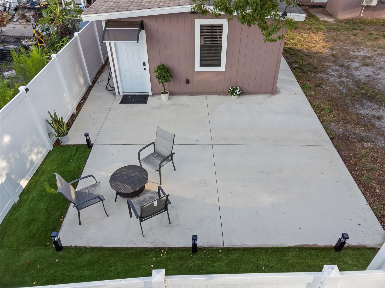 TAMPA OVERLOOK - Residential Lease