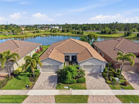 Photo of 11929 Tapestry Ln, Venice, FL 34293 (MLS # A4689407)