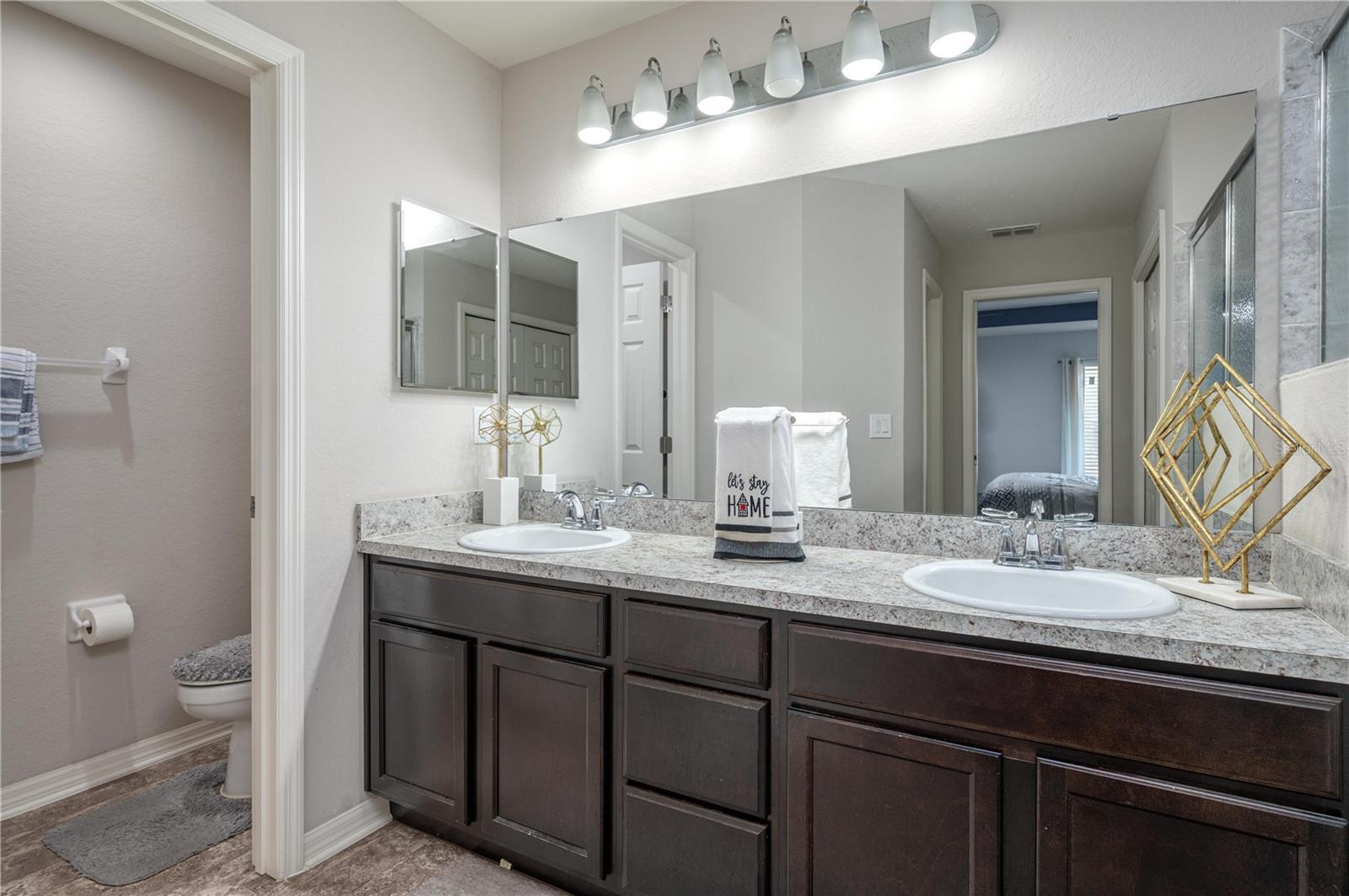 LAKES TR 04 - Residential Lease