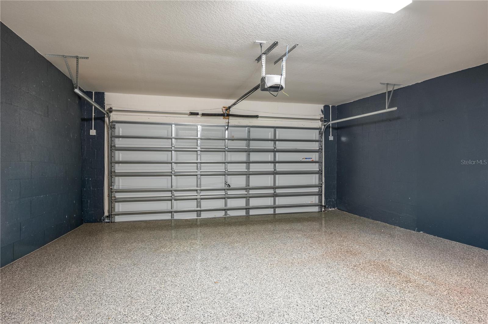 LAKES TR 04 - Residential Lease