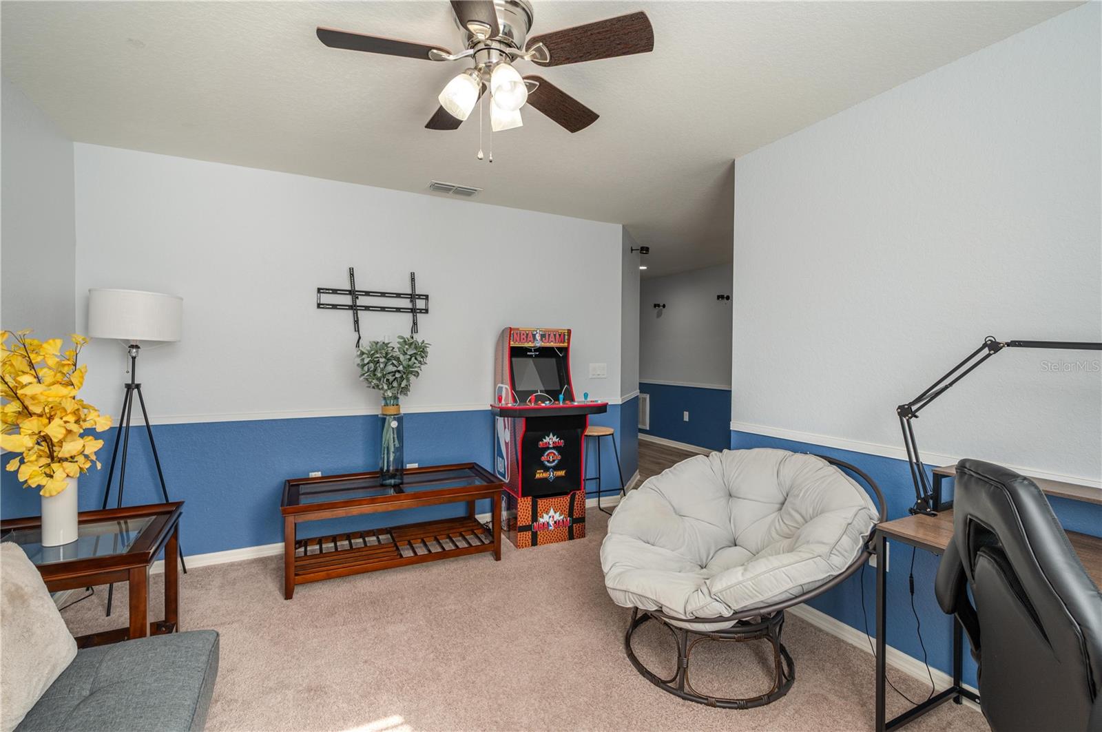 LAKES TR 04 - Residential Lease