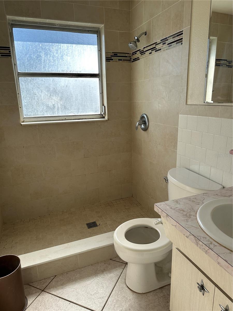 TOWNHOUSE NORTHWEST - Residential