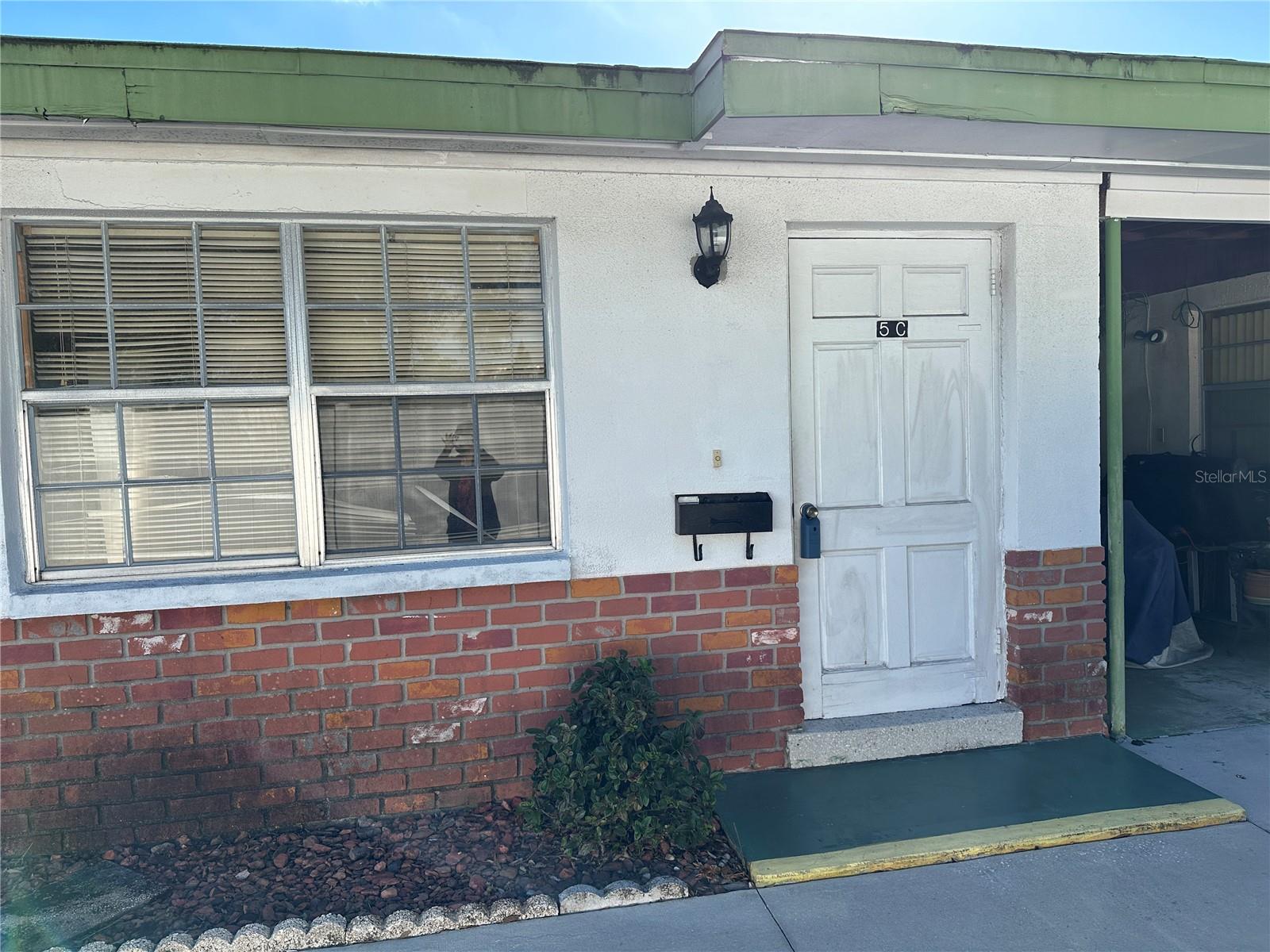 TOWNHOUSE NORTHWEST - Residential