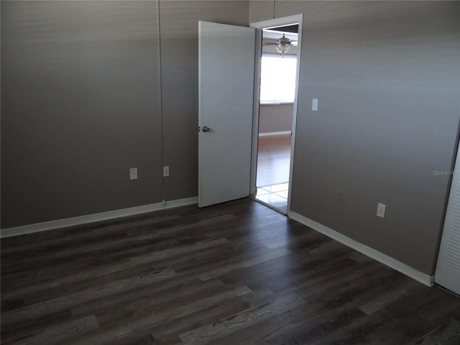 PARADISE SHORES - Residential Lease