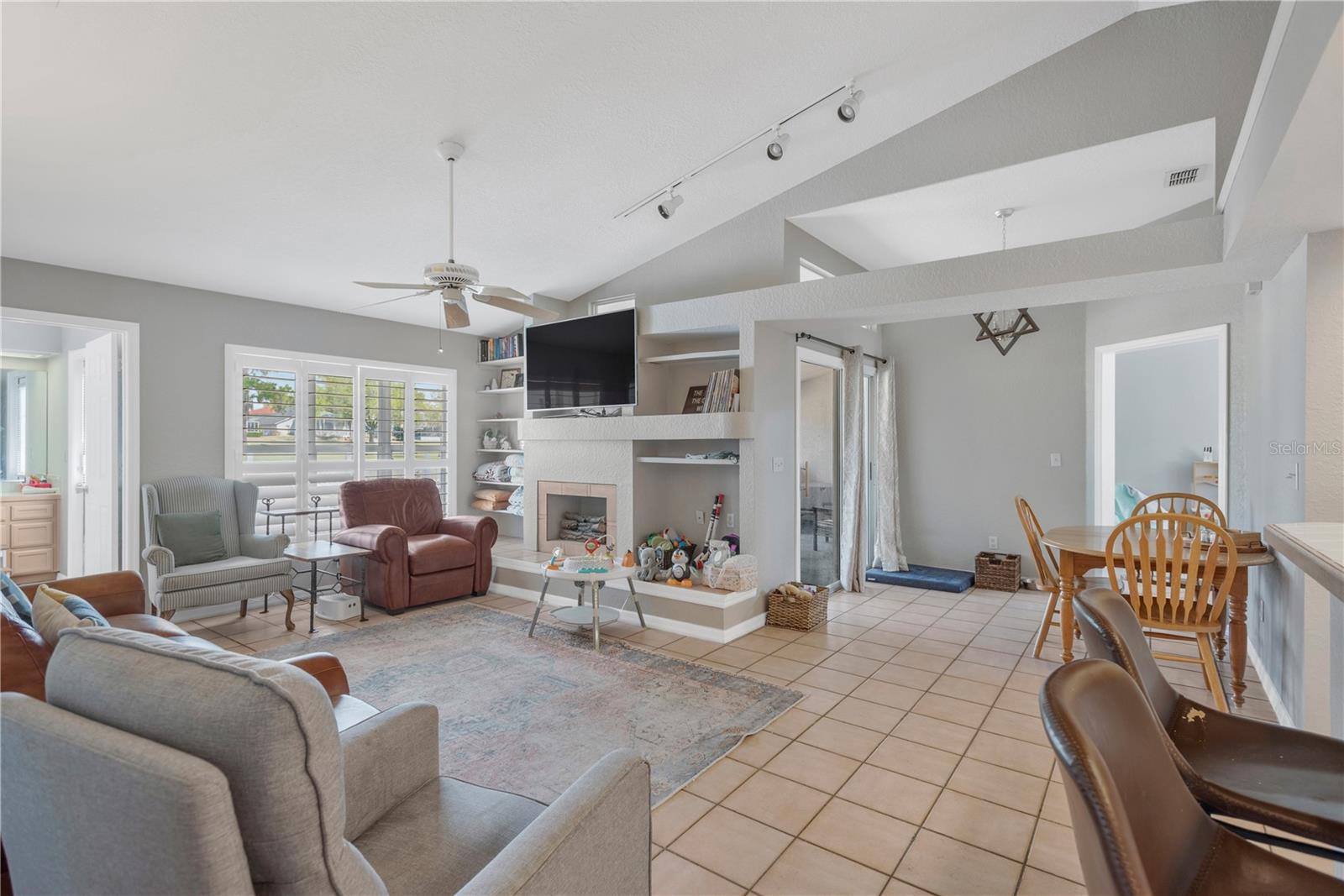 BUCKHORN SECOND ADD UNIT - Residential