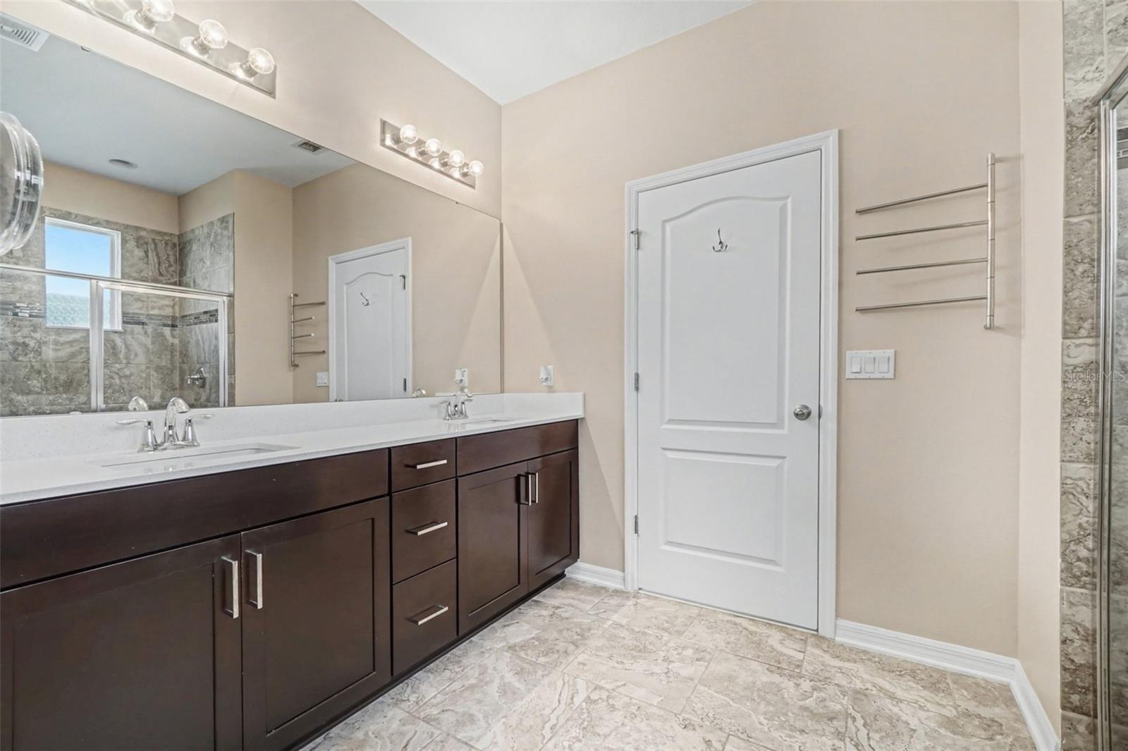 SUMMERLAKE - Residential