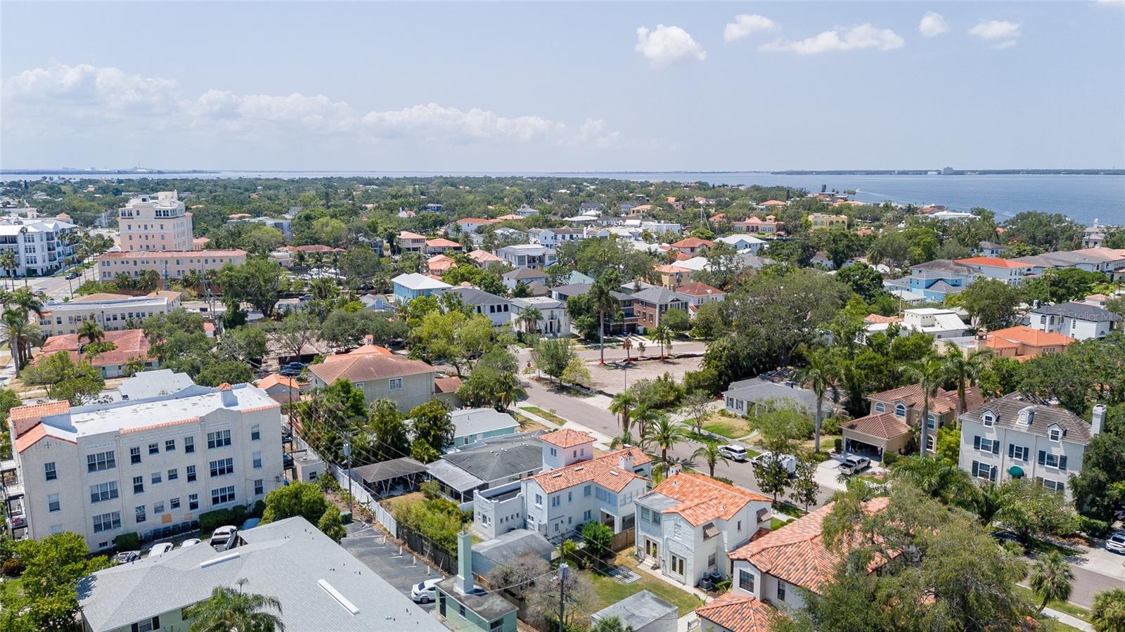 DAVIS ISLANDS PB10 PG52 TO 57 - Residential