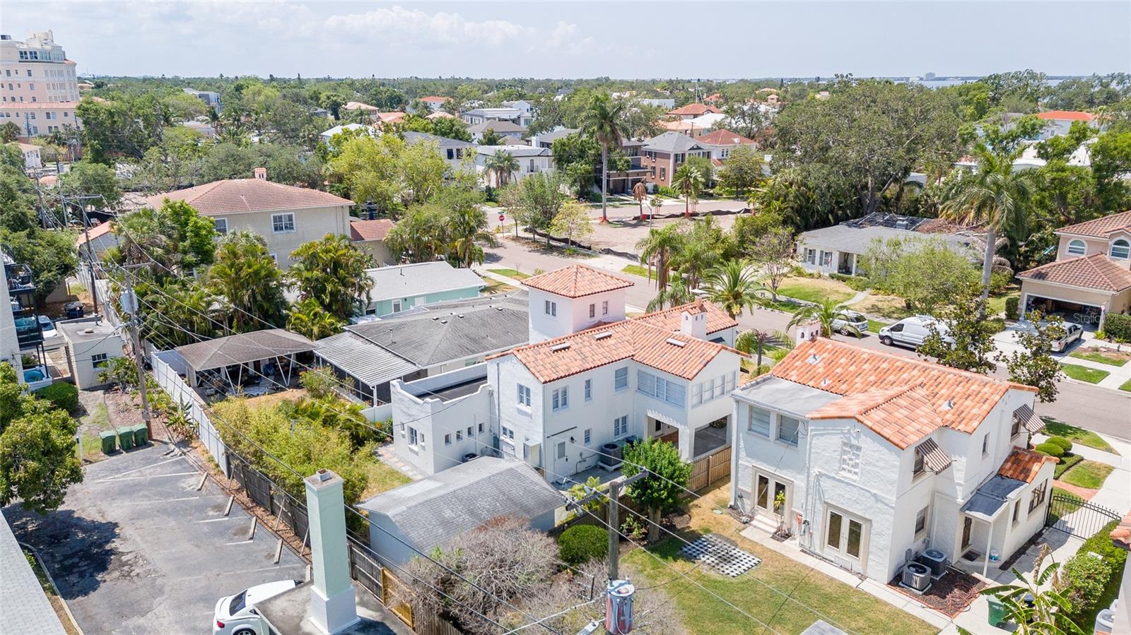 DAVIS ISLANDS PB10 PG52 TO 57 - Residential