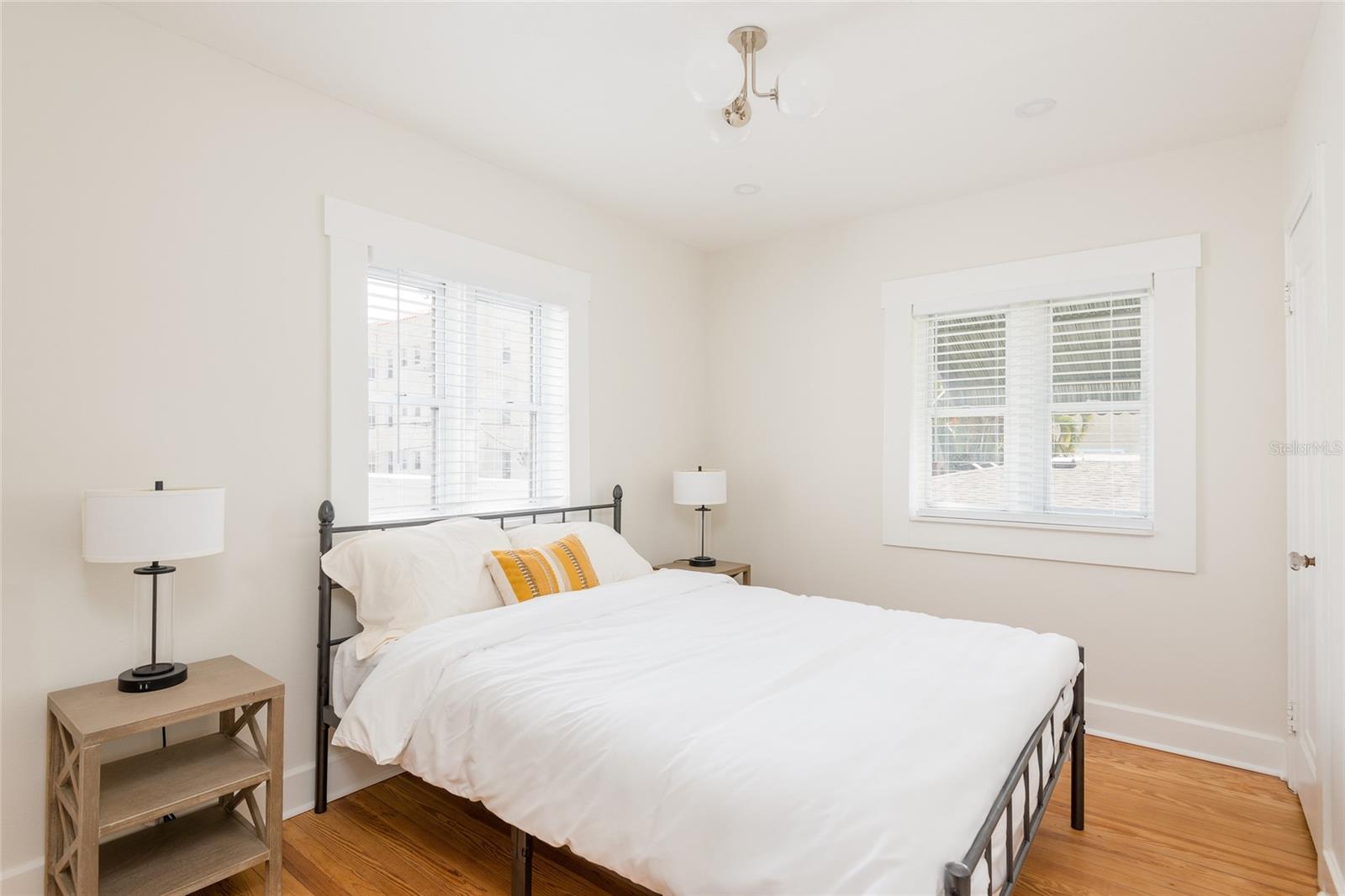 DAVIS ISLANDS PB10 PG52 TO 57 - Residential