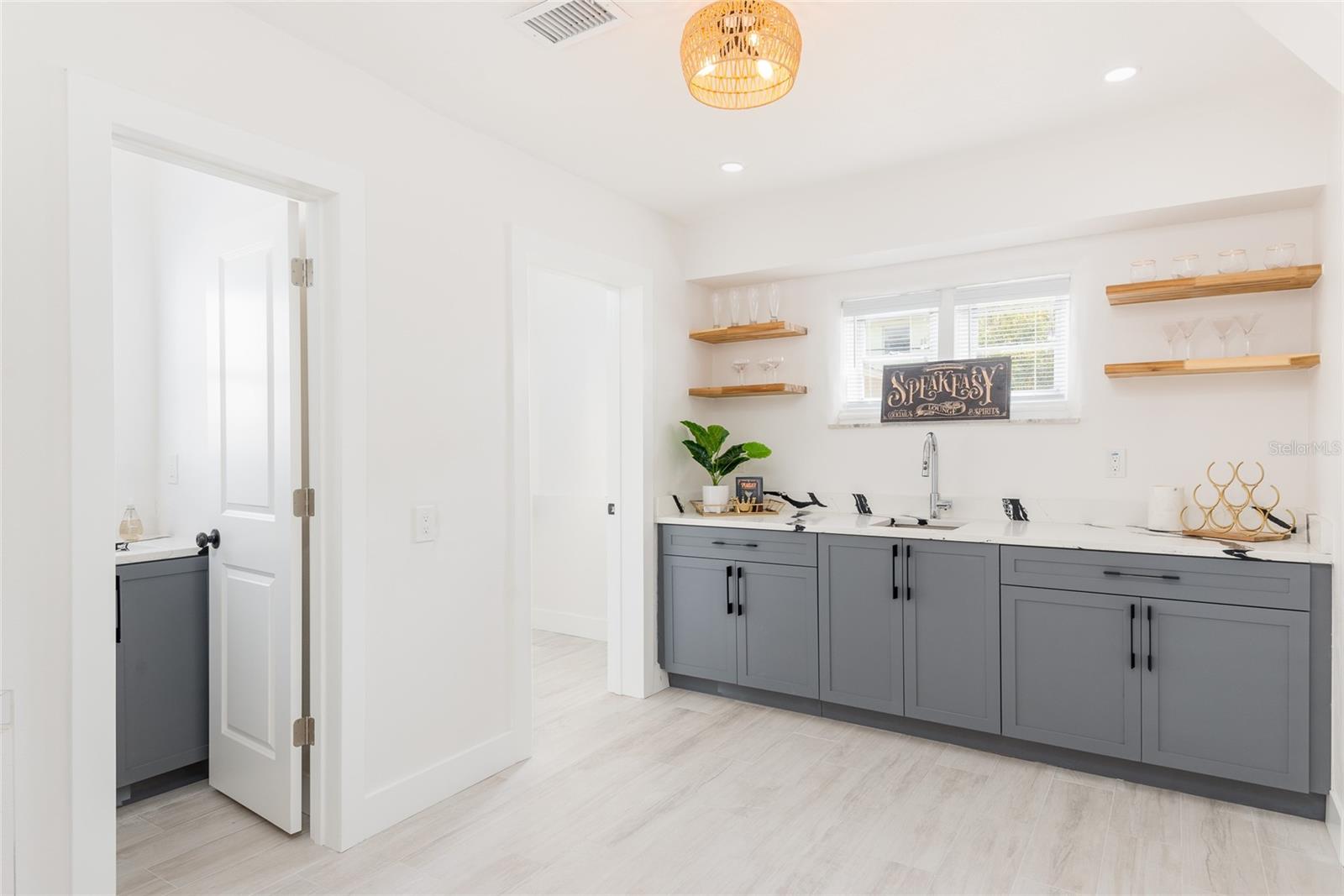 DAVIS ISLANDS PB10 PG52 TO 57 - Residential