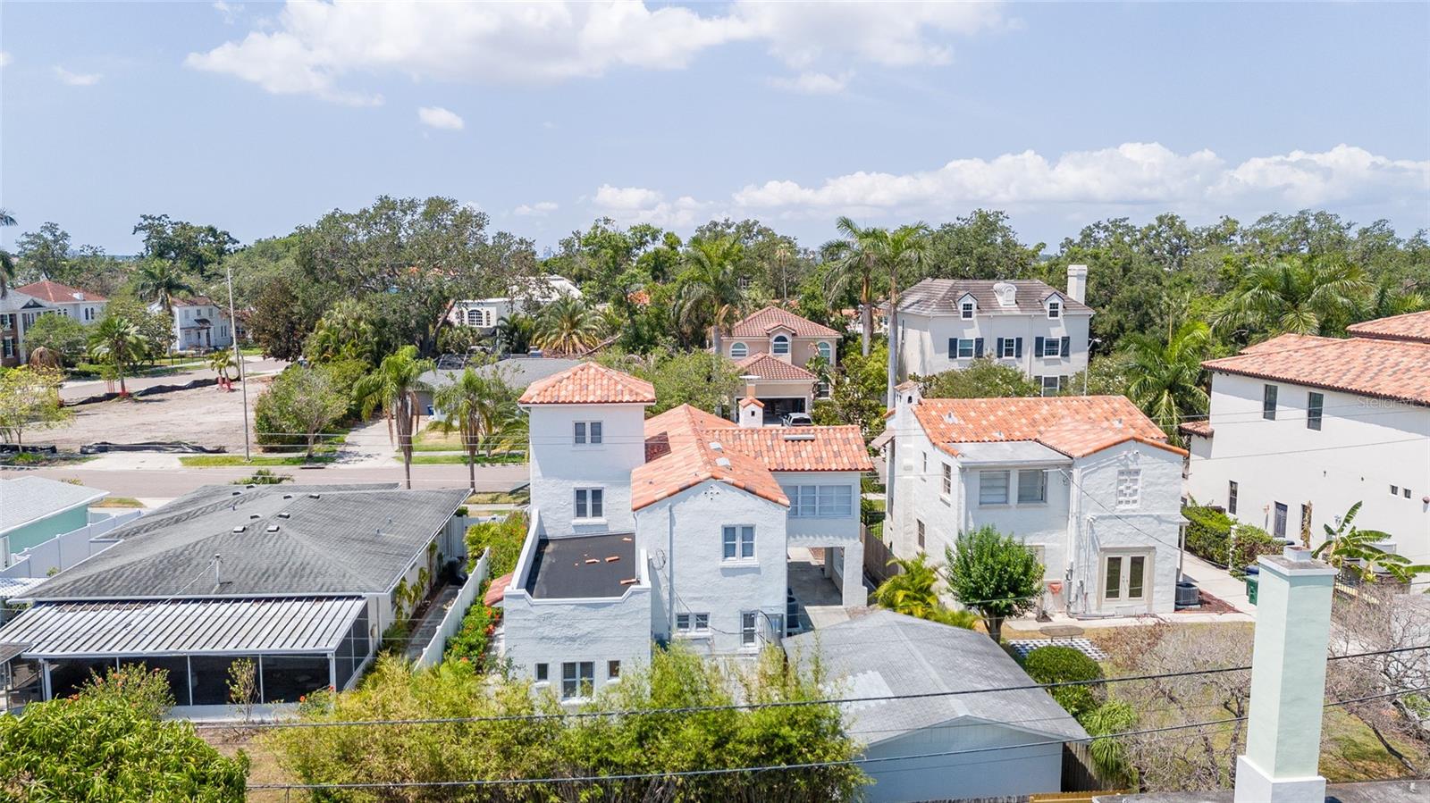 DAVIS ISLANDS PB10 PG52 TO 57 - Residential