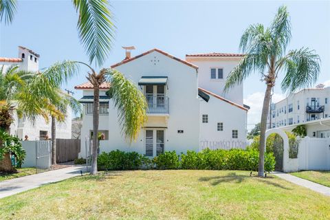 Photo of 53 Albemarle Avenue, Tampa, FL 33606 (MLS # TB8462261)