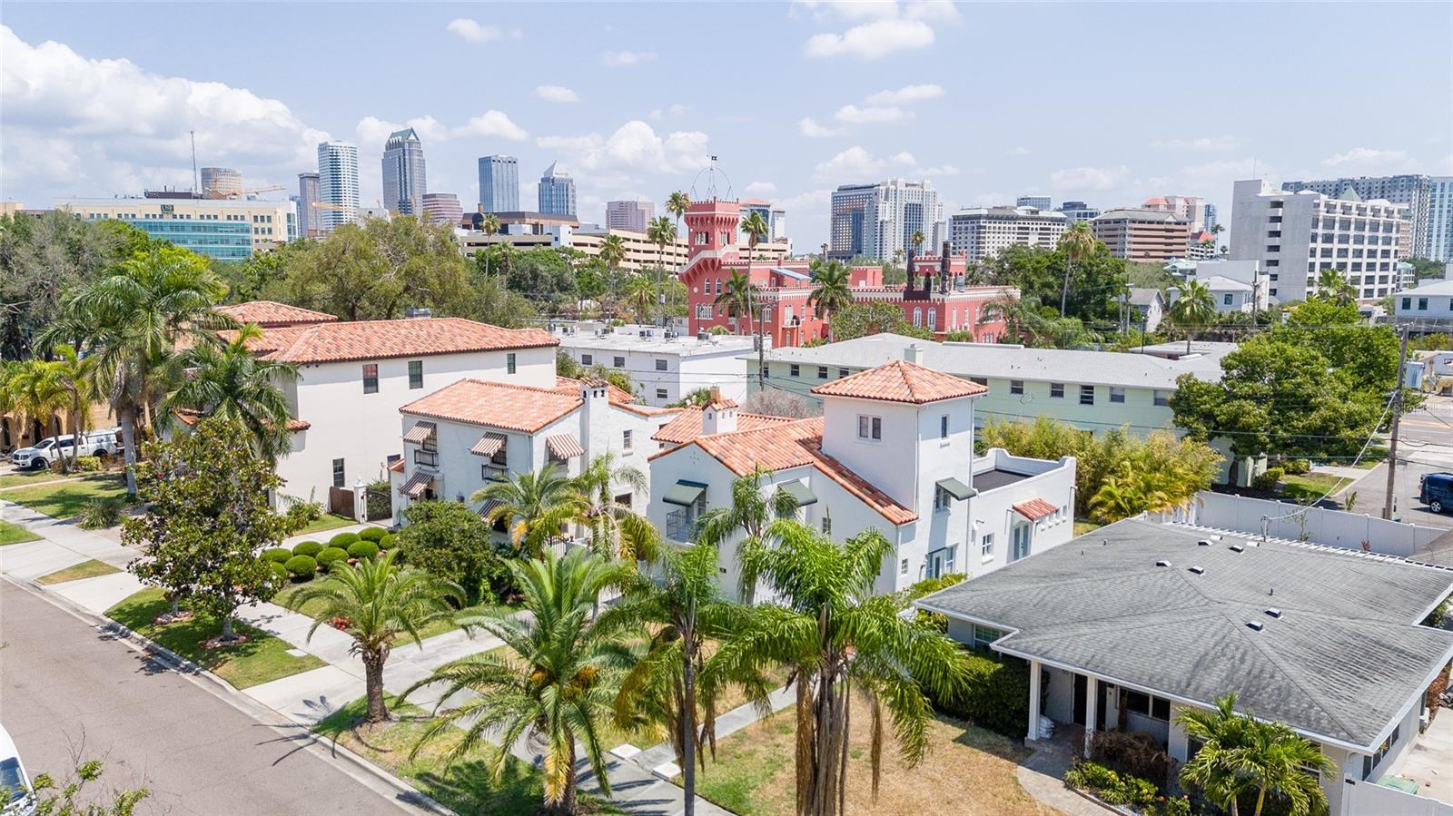 DAVIS ISLANDS PB10 PG52 TO 57 - Residential