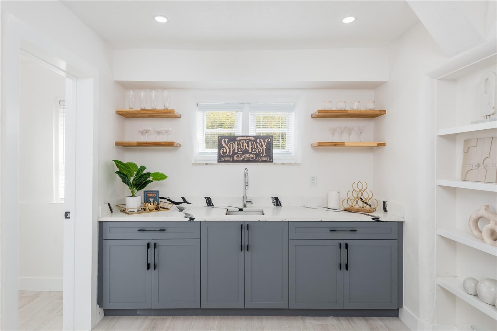 DAVIS ISLANDS PB10 PG52 TO 57 - Residential