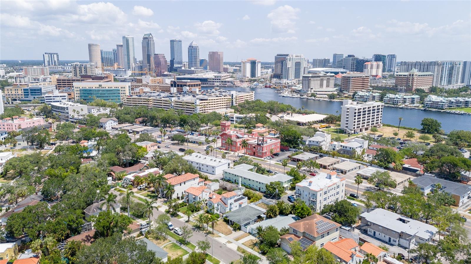 DAVIS ISLANDS PB10 PG52 TO 57 - Residential