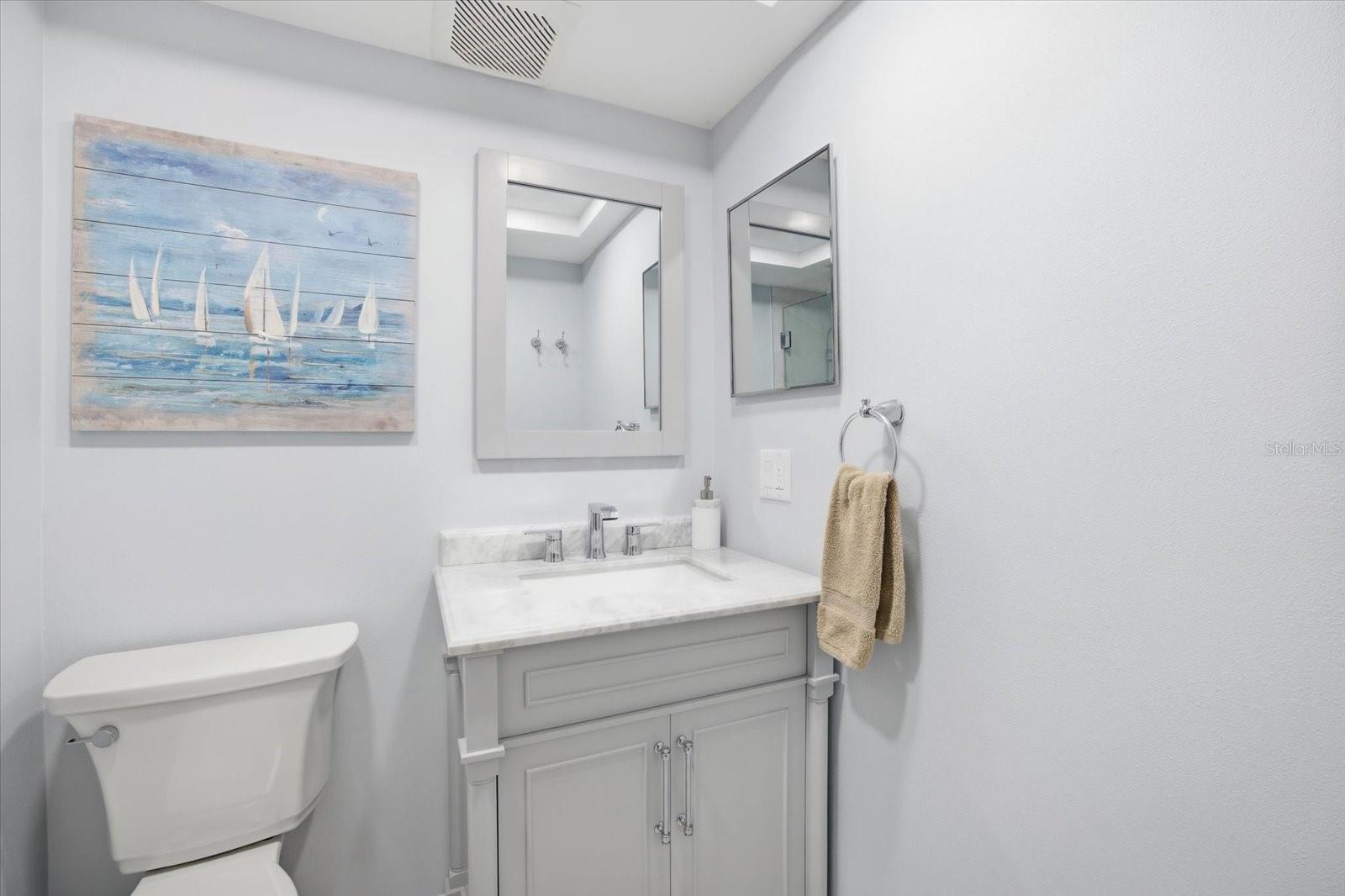 COUNTRY CLUB APTS - Residential