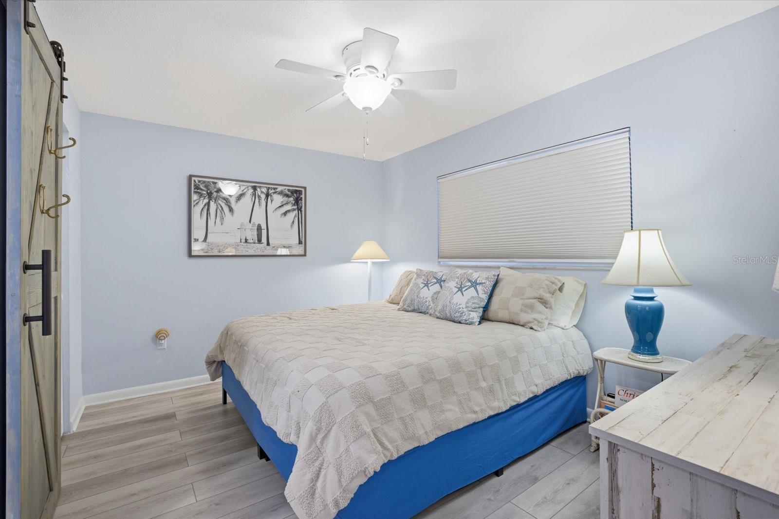 COUNTRY CLUB APTS - Residential