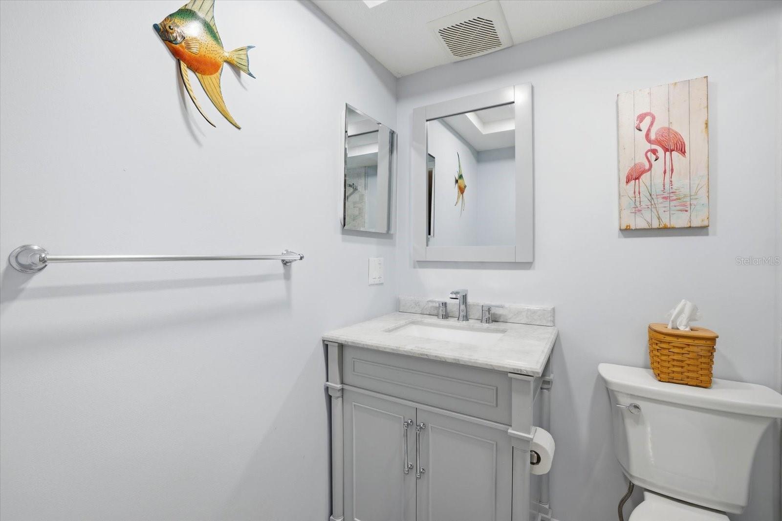 COUNTRY CLUB APTS - Residential