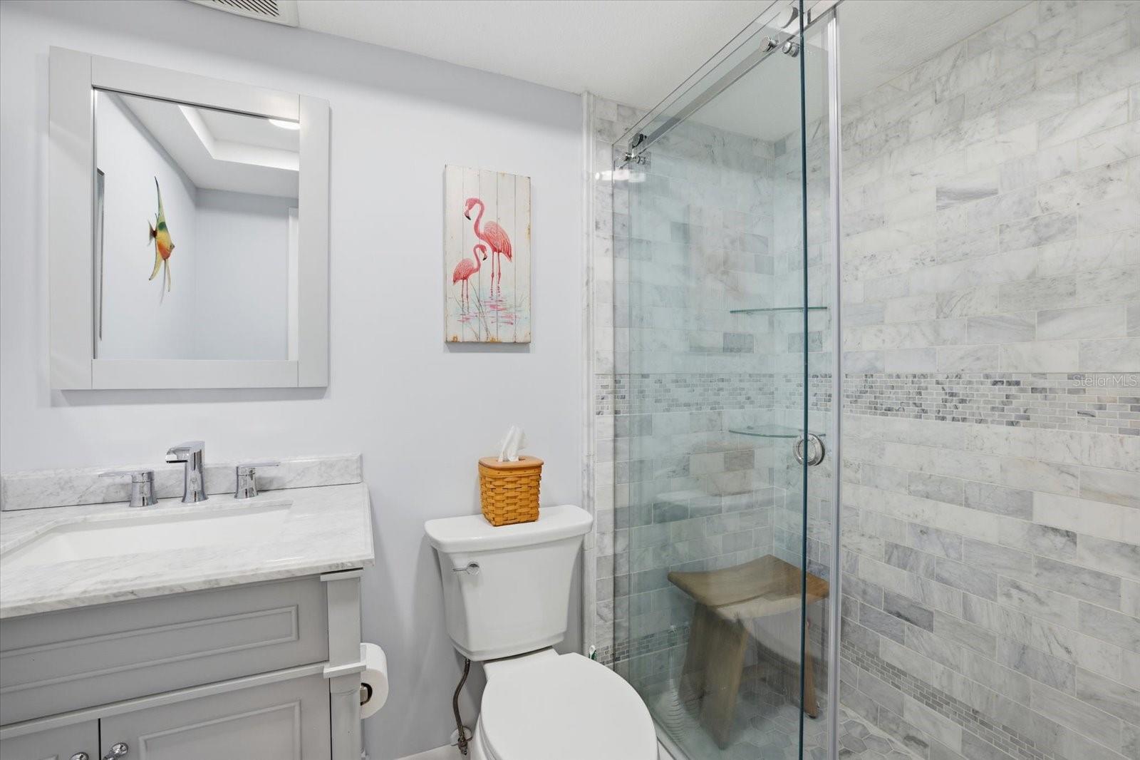 COUNTRY CLUB APTS - Residential