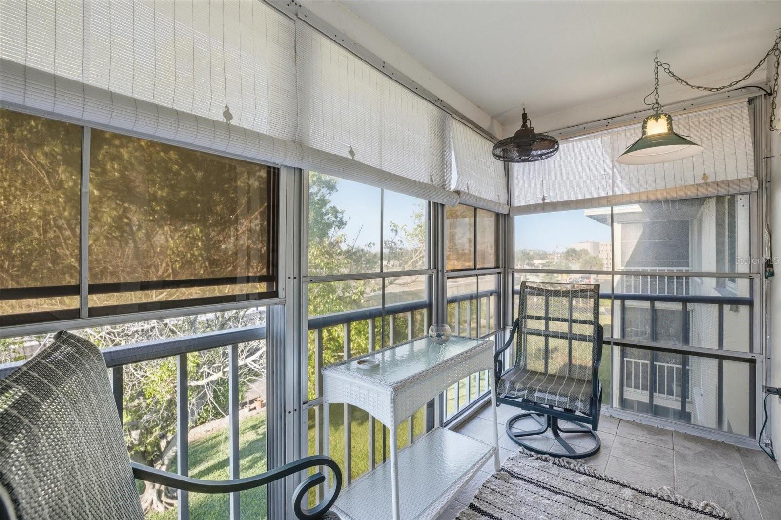 COUNTRY CLUB APTS - Residential