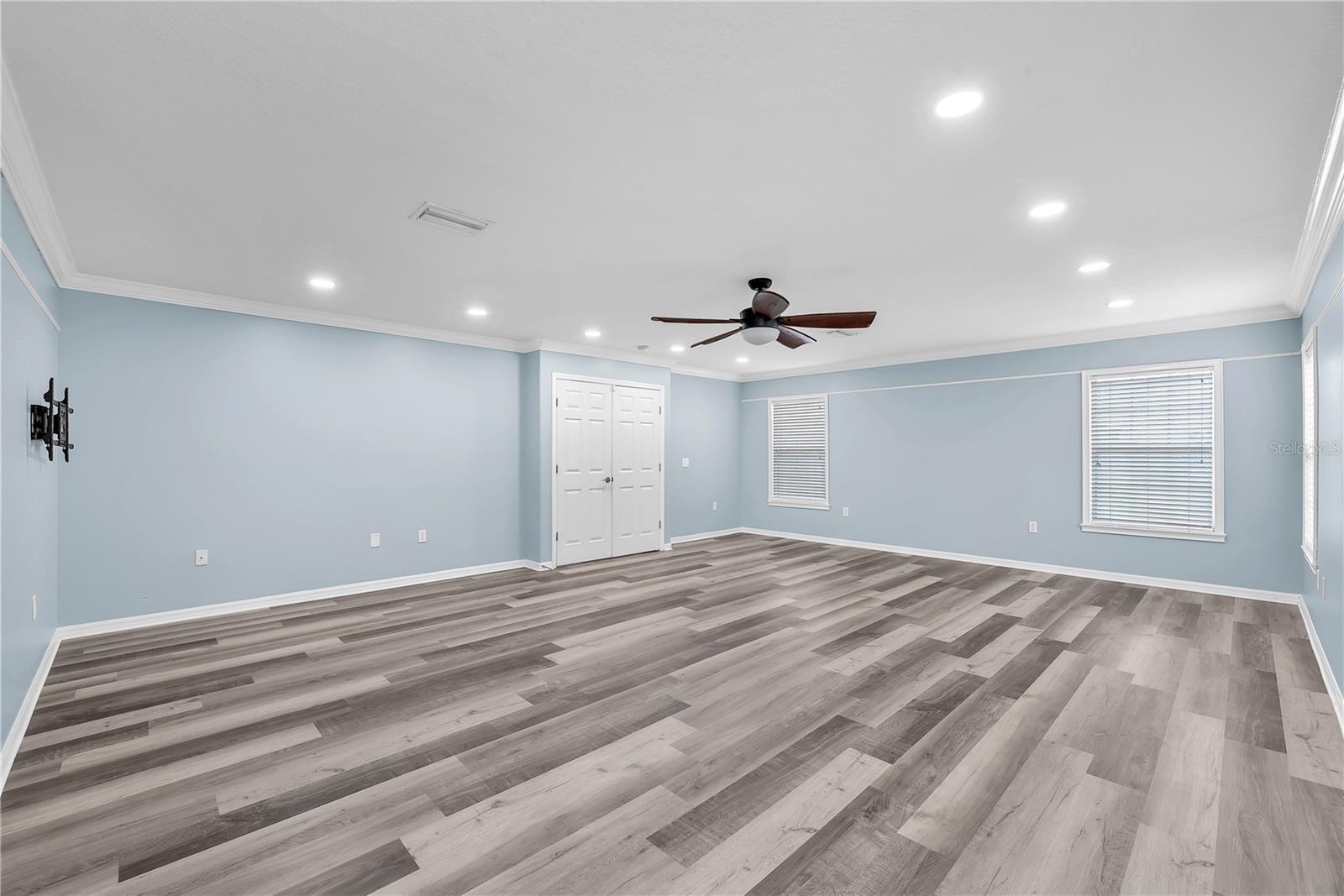 BRUSSELS BOY PH III & IV - Residential