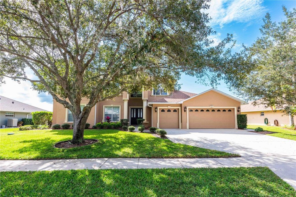Photo of 4806 E Lake Reserve Boulevard, Saint Cloud, FL 34771 (MLS # S5147160)