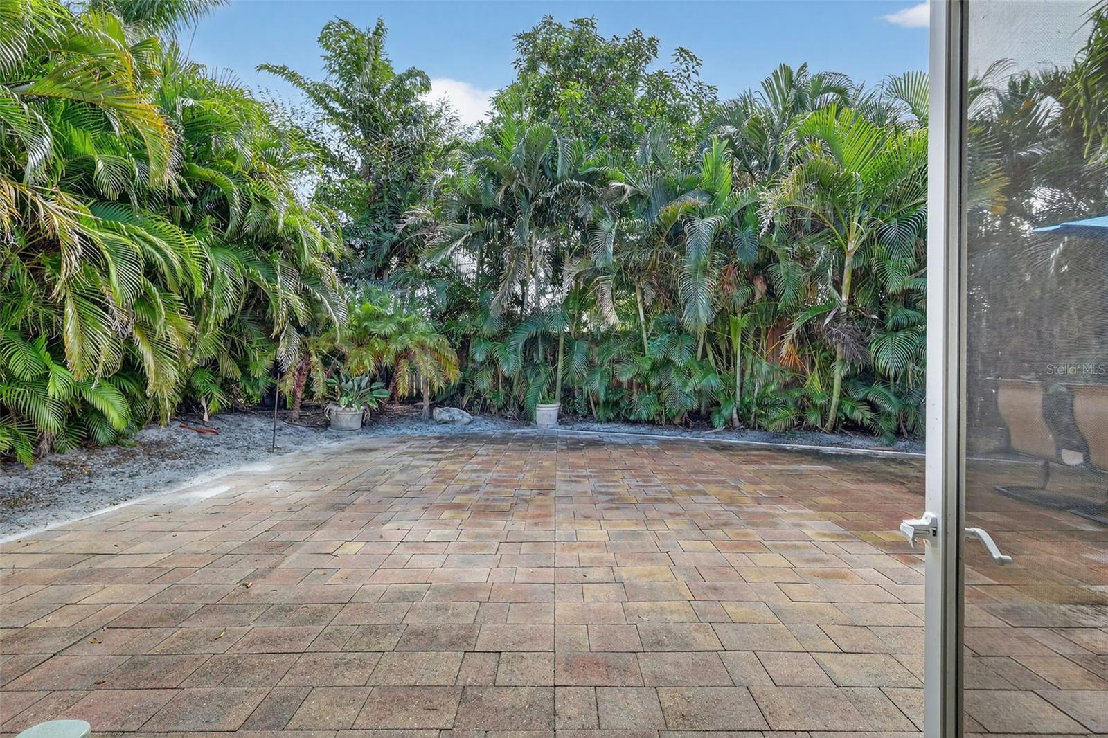 SOUTHPOINTE SHORES - Residential Income