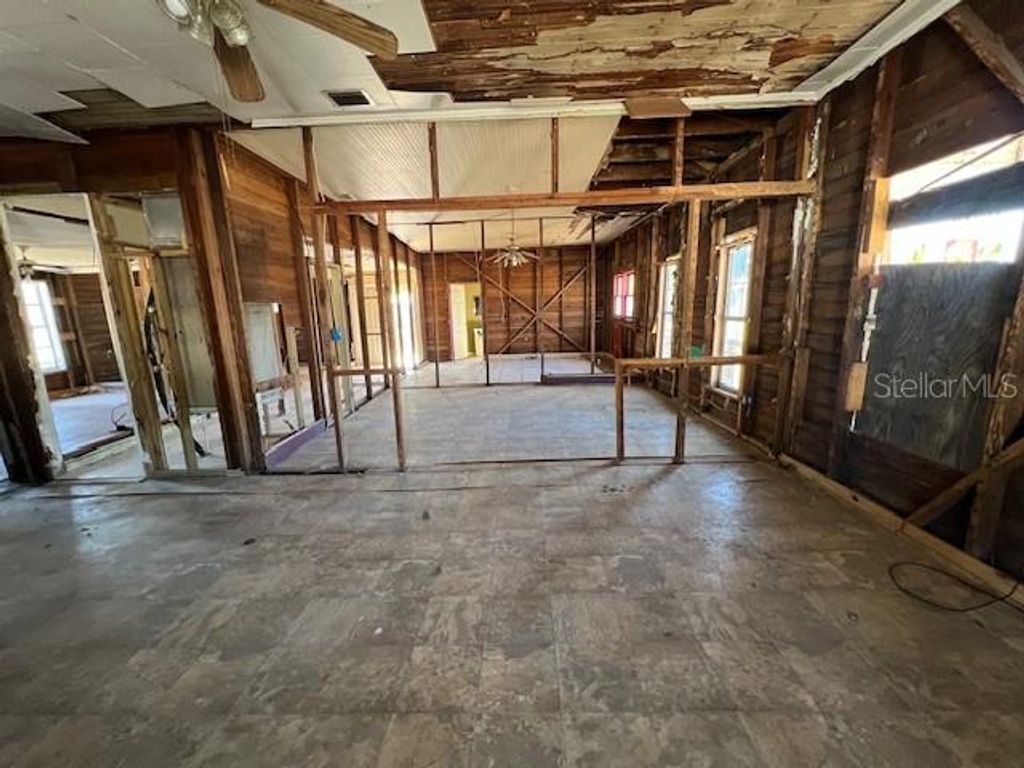 Photo of 611 W Broadway Street, Fort Meade, FL 33841 (MLS # S5143291)