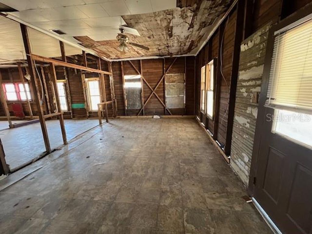 Photo of 611 W Broadway Street, Fort Meade, FL 33841 (MLS # S5143291)