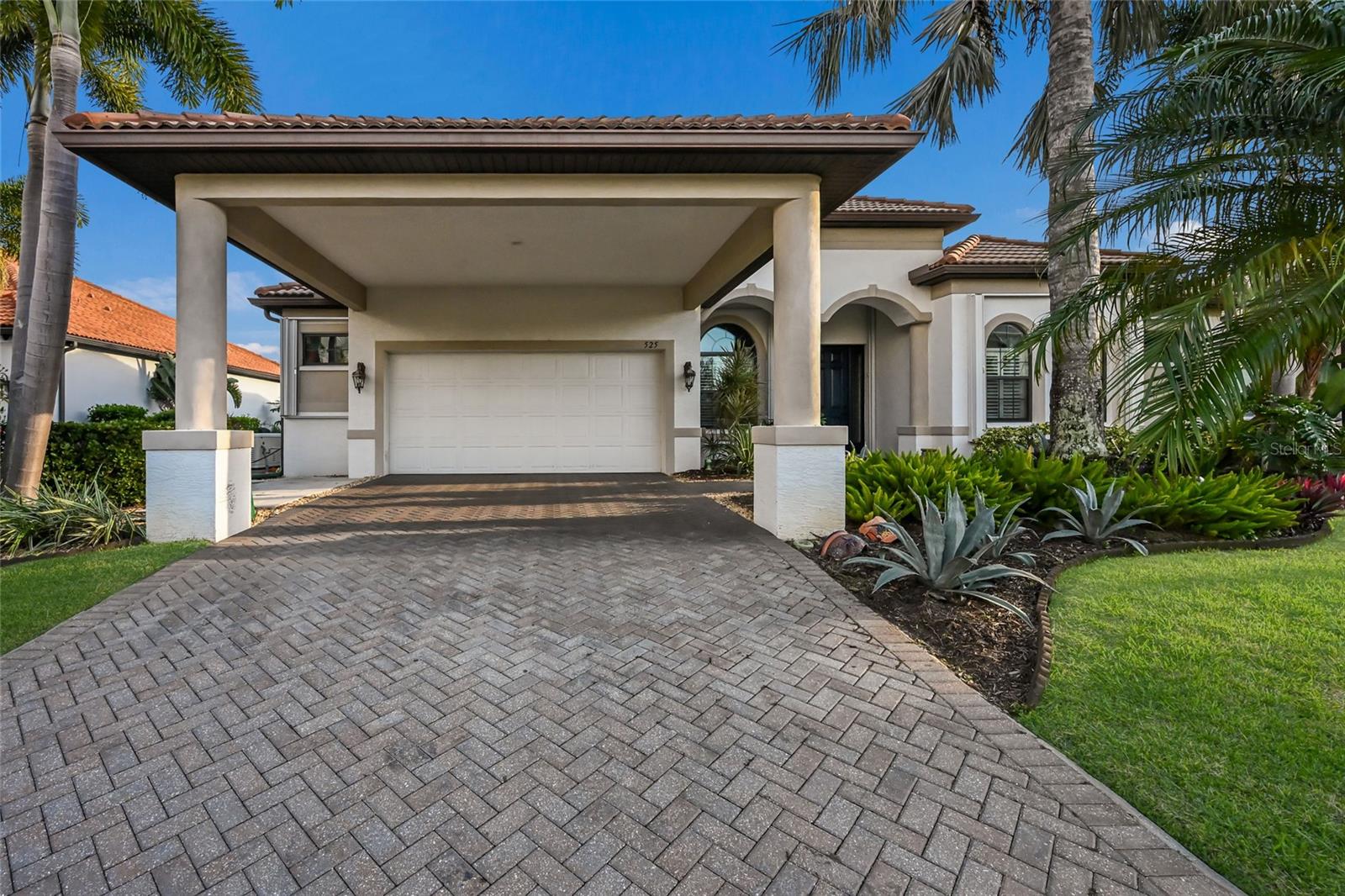 HARBOUR WALK - Residential