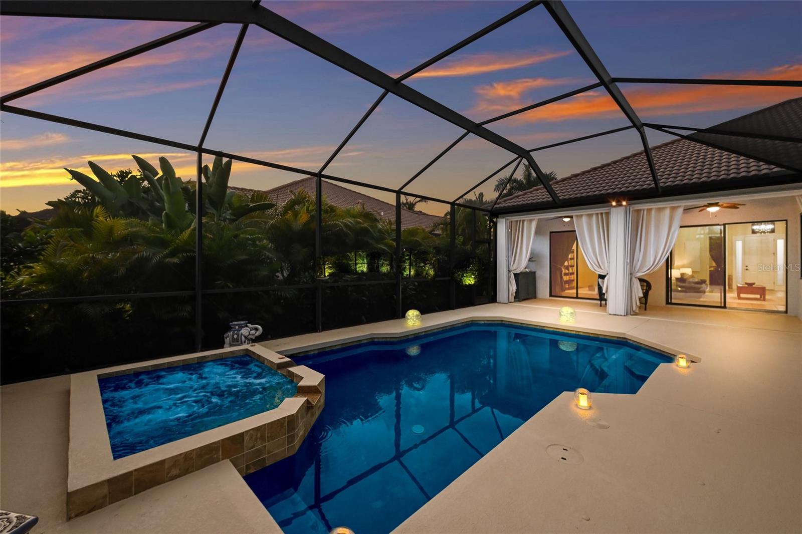 HARBOUR WALK - Residential