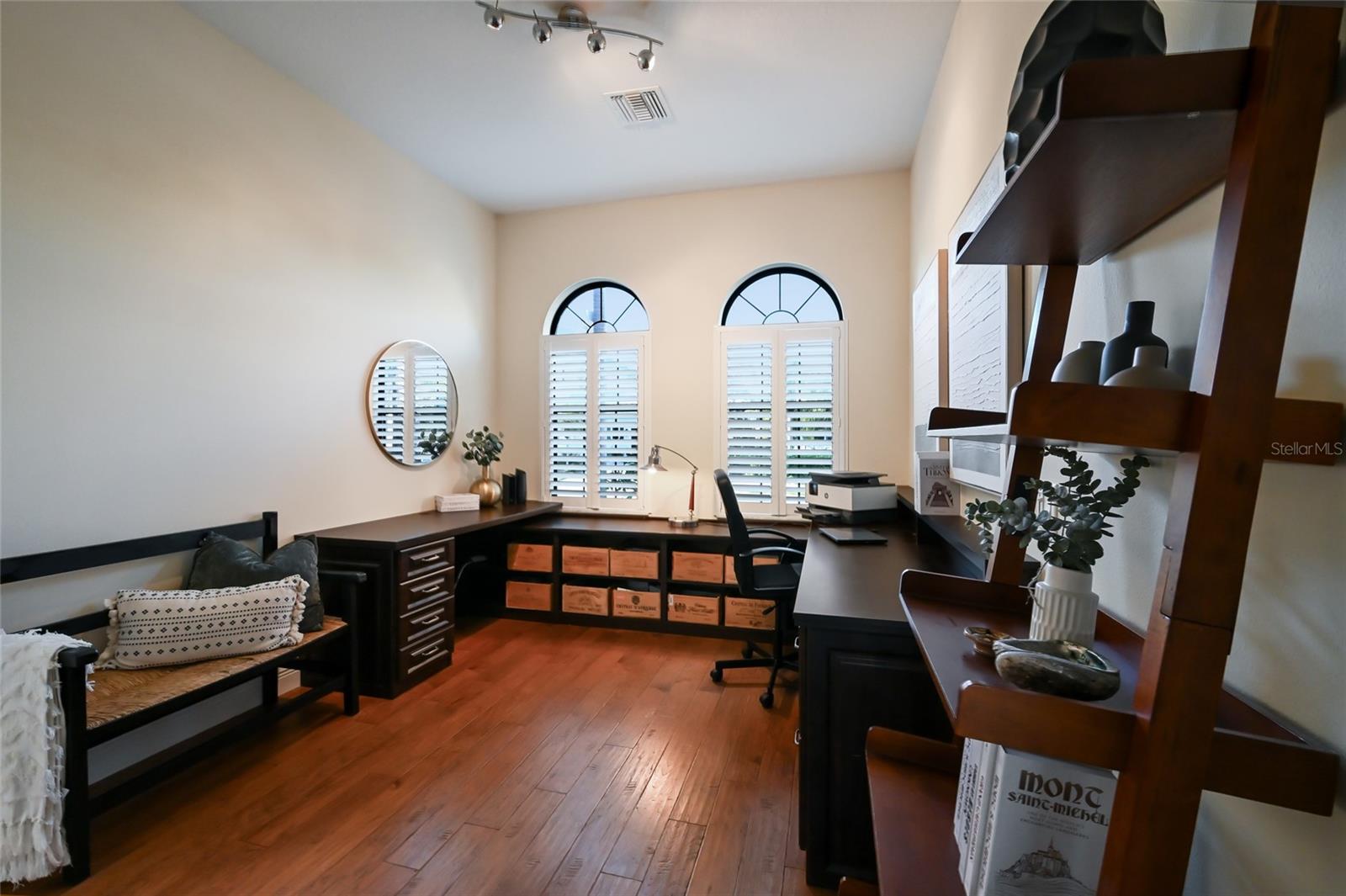 HARBOUR WALK - Residential