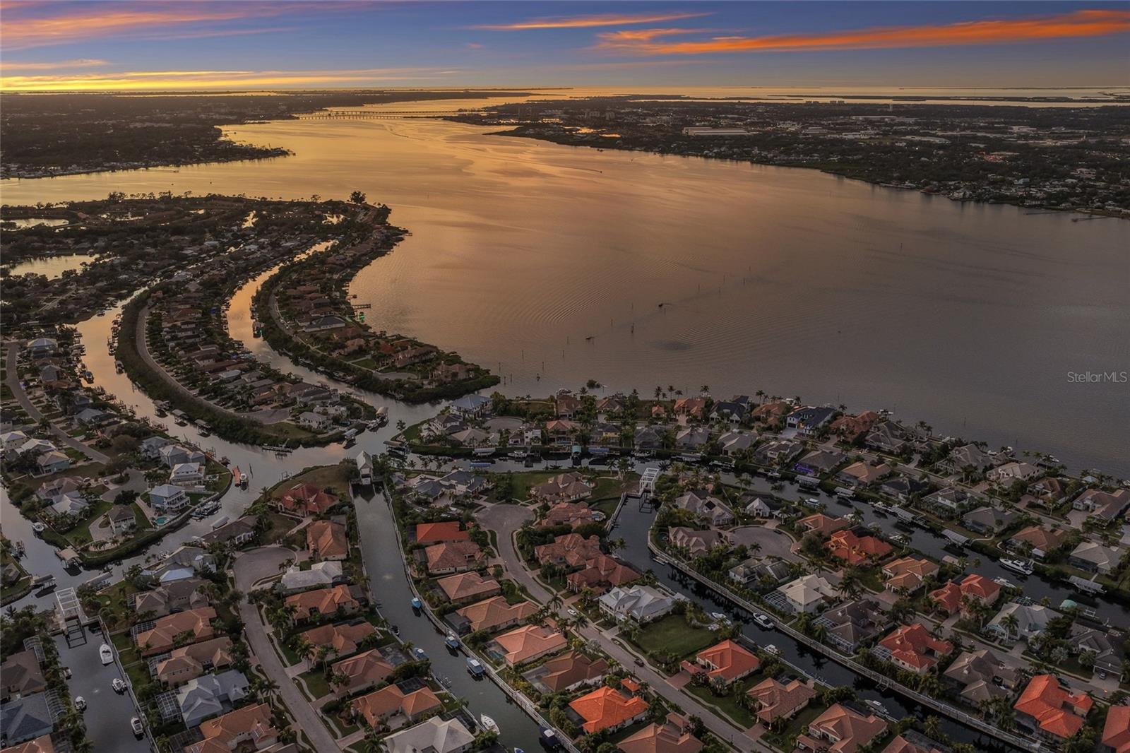 HARBOUR WALK - Residential