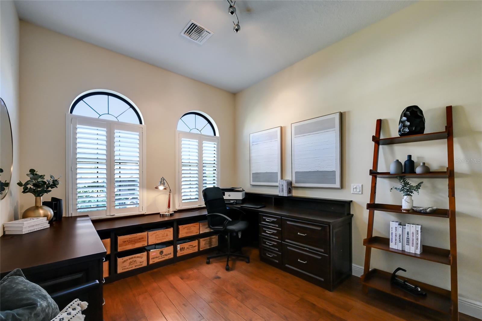 HARBOUR WALK - Residential