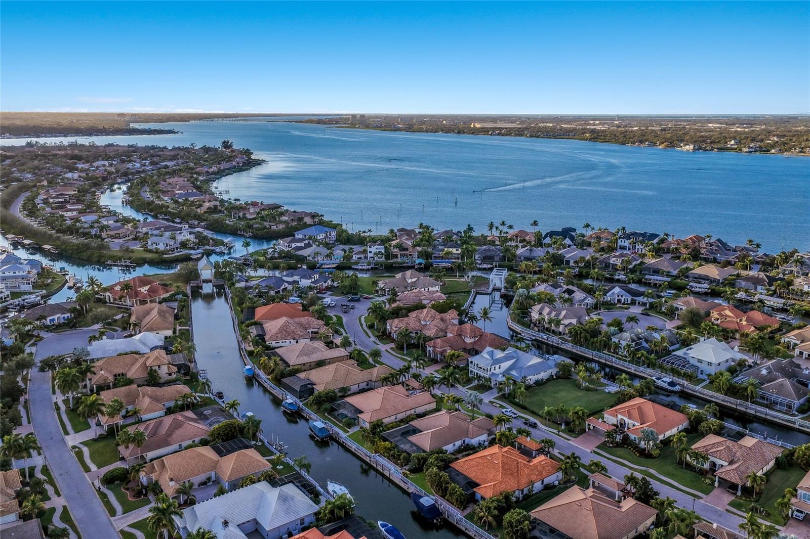 HARBOUR WALK - Residential