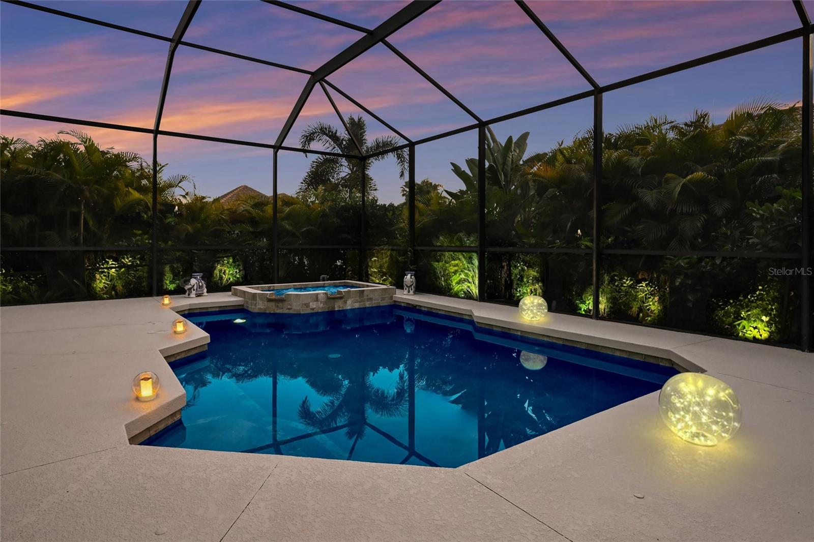 HARBOUR WALK - Residential