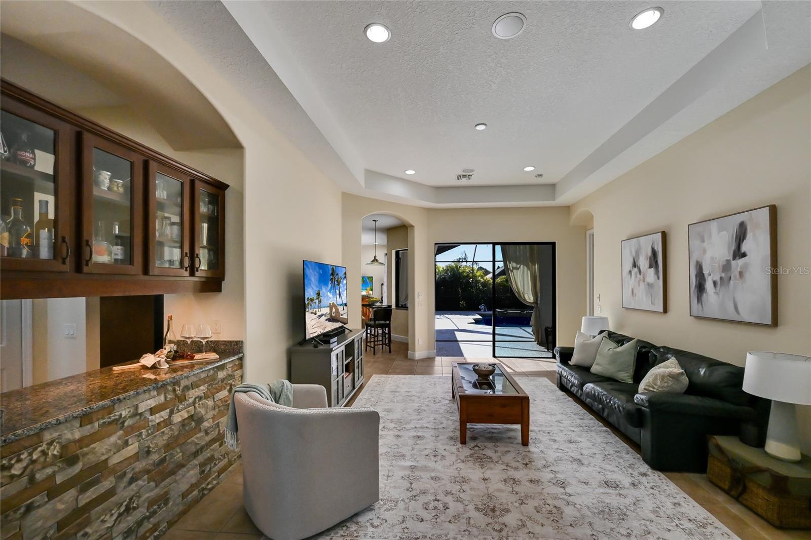 HARBOUR WALK - Residential