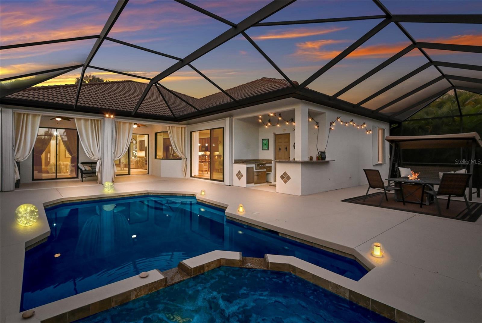 HARBOUR WALK - Residential