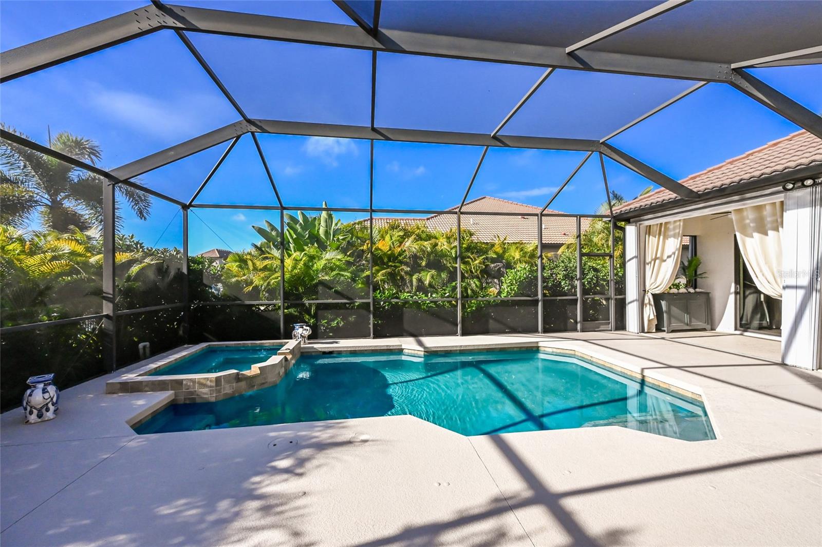 HARBOUR WALK - Residential