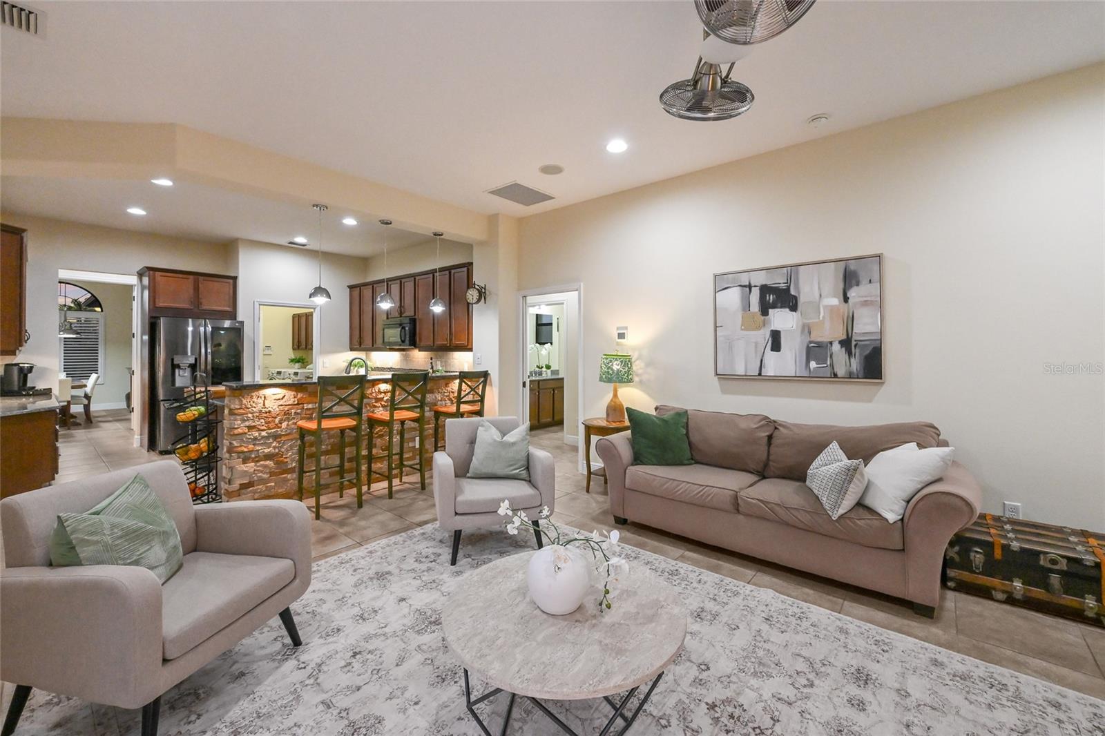 HARBOUR WALK - Residential