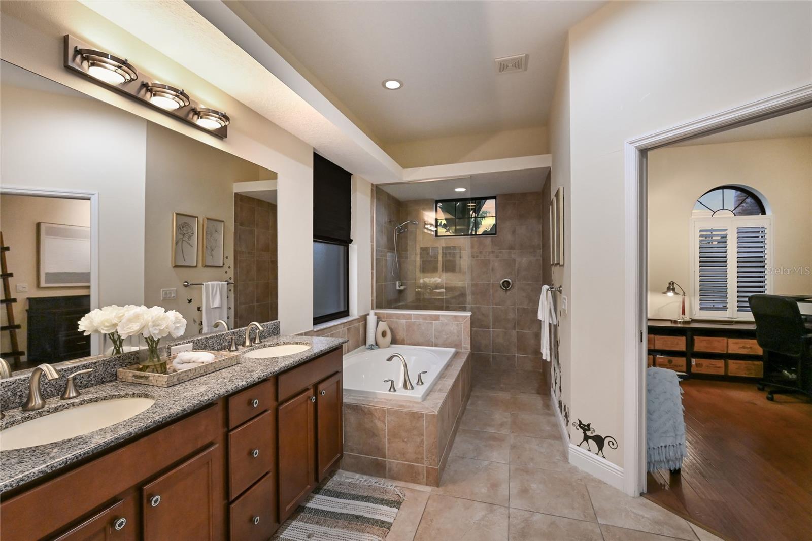 HARBOUR WALK - Residential