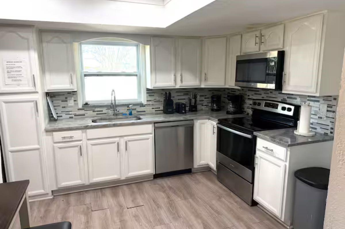 BAY PORT COLONY PH III UN 1 - Residential