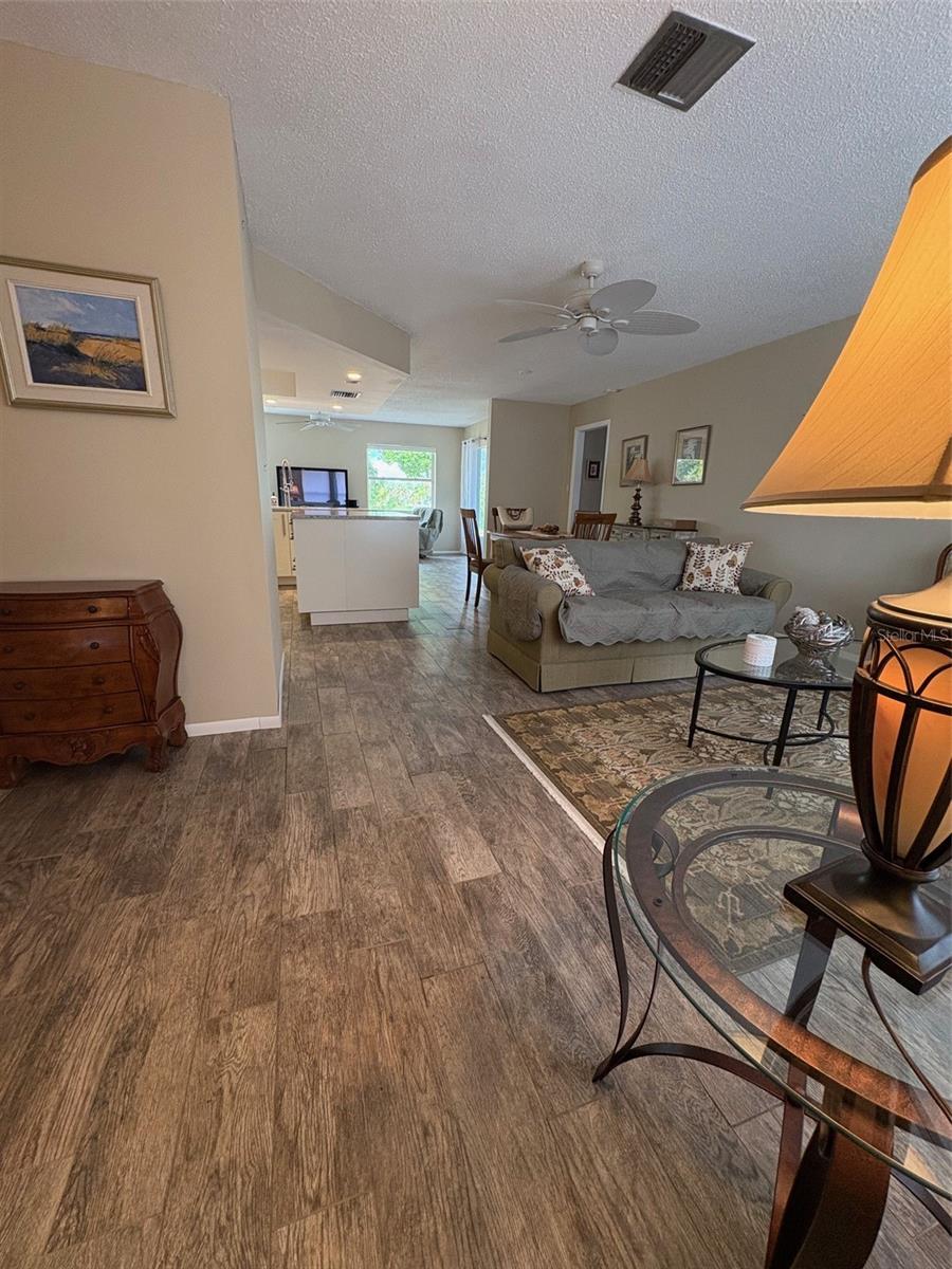 SOUTH VENICE - Residential