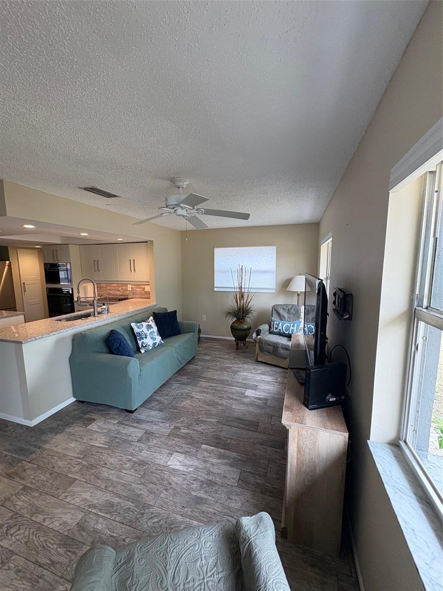 SOUTH VENICE - Residential