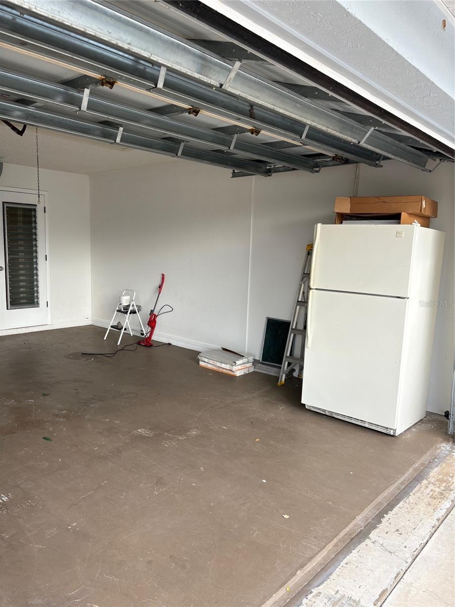 SOUTH VENICE - Residential