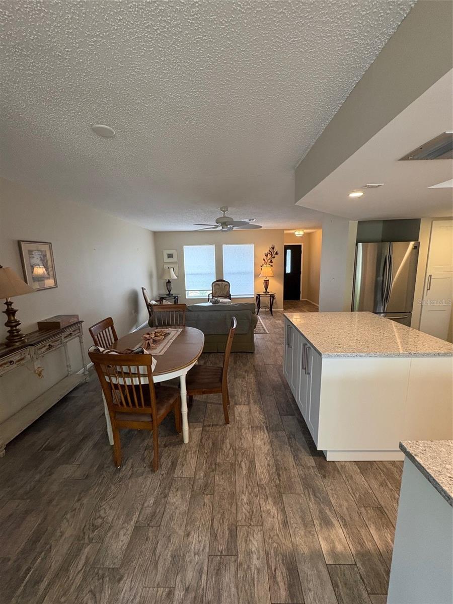 SOUTH VENICE - Residential