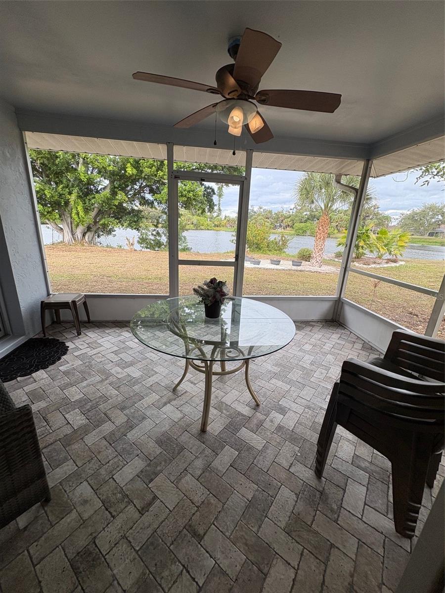 SOUTH VENICE - Residential