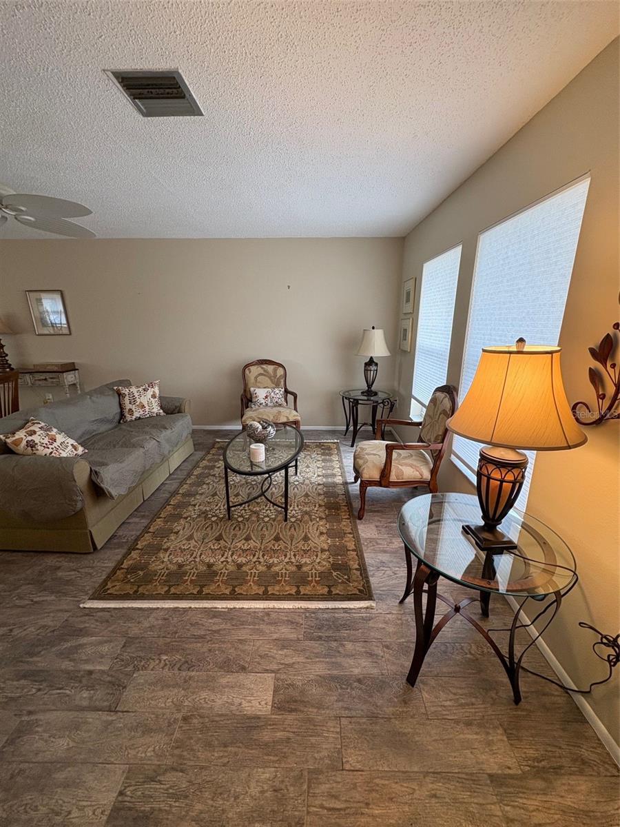 SOUTH VENICE - Residential