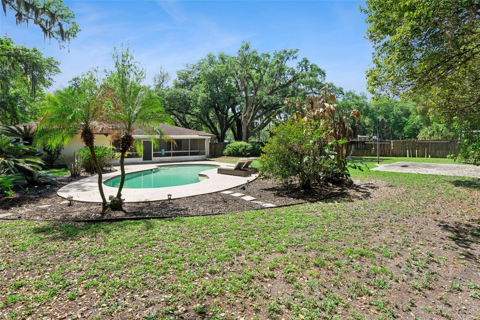 SPRING OAKS UNIT 5 - Residential