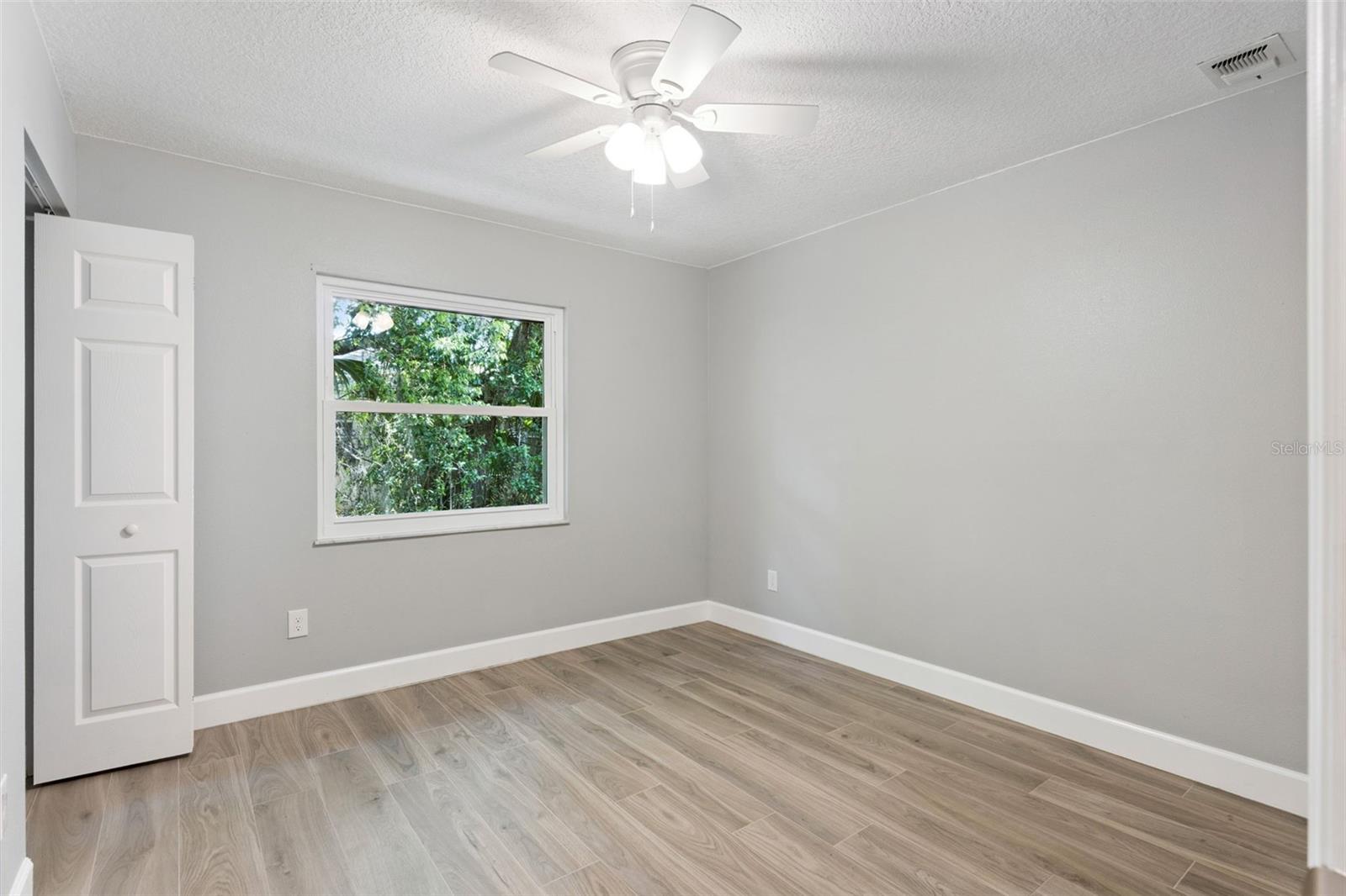 SPRING OAKS UNIT 5 - Residential